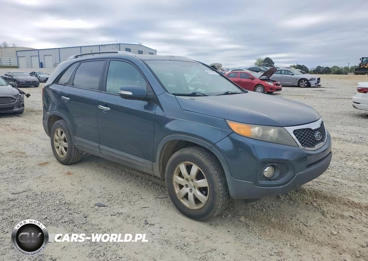 2011 Kia Sorento Lx VIN:5XYKT3A17BG042199 - 4