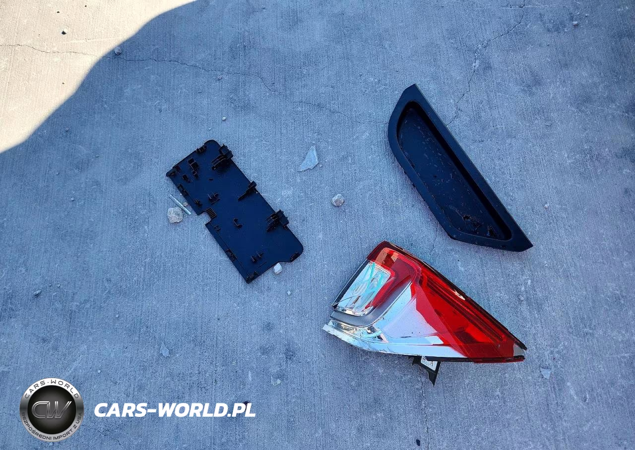 2020 Honda Pilot Touring VIN:5FNYF5H6XLB012556 - 13
