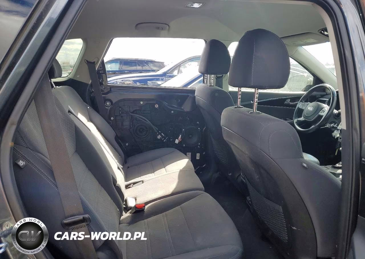 2019 Kia Sorento Lx VIN:5XYPGDA39KG600295 - 10