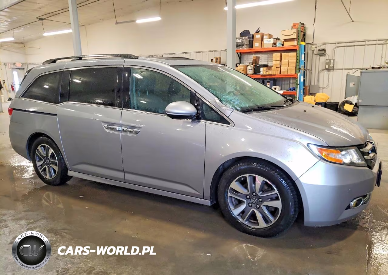 2016 Honda Odyssey Touring VIN:5FNRL5H95GB164659 - 4