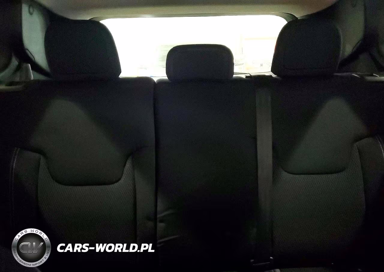 2023 Jeep Renegade Altitude VIN:ZACNJDE13PPP26030 - 10
