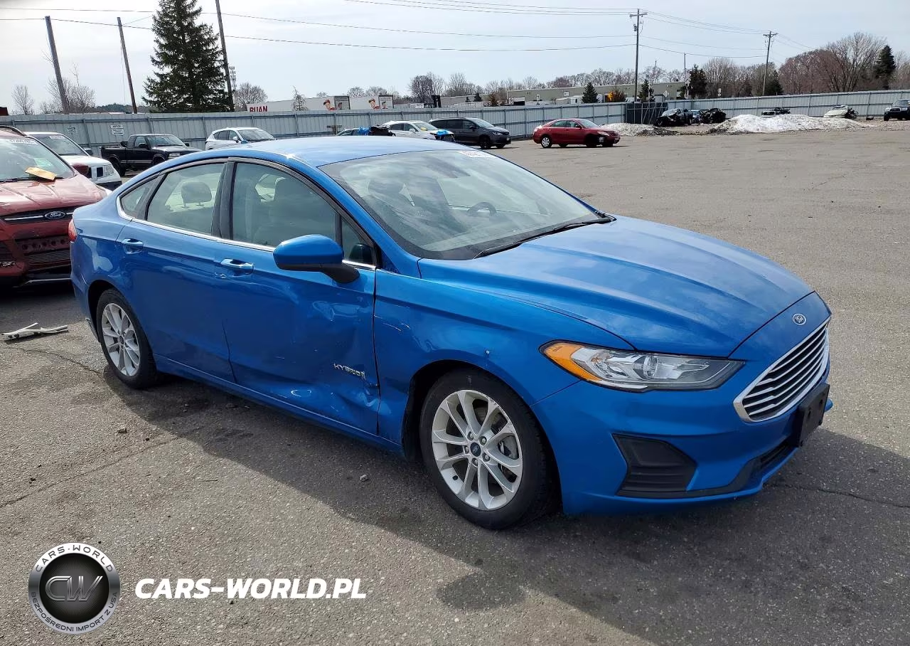2019 Ford Fusion Se VIN:3FA6P0LU7KR184978 - 4