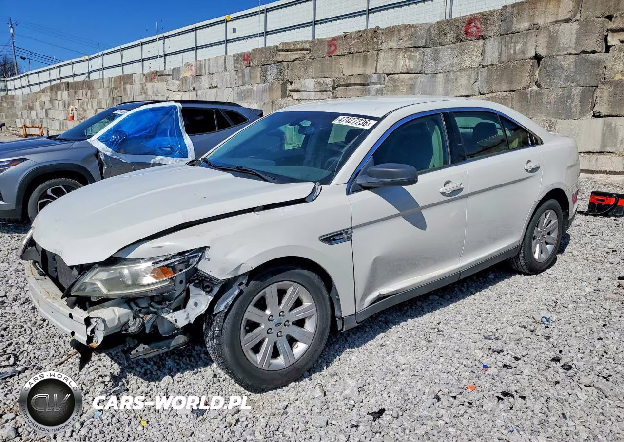 2010 Ford Taurus Se