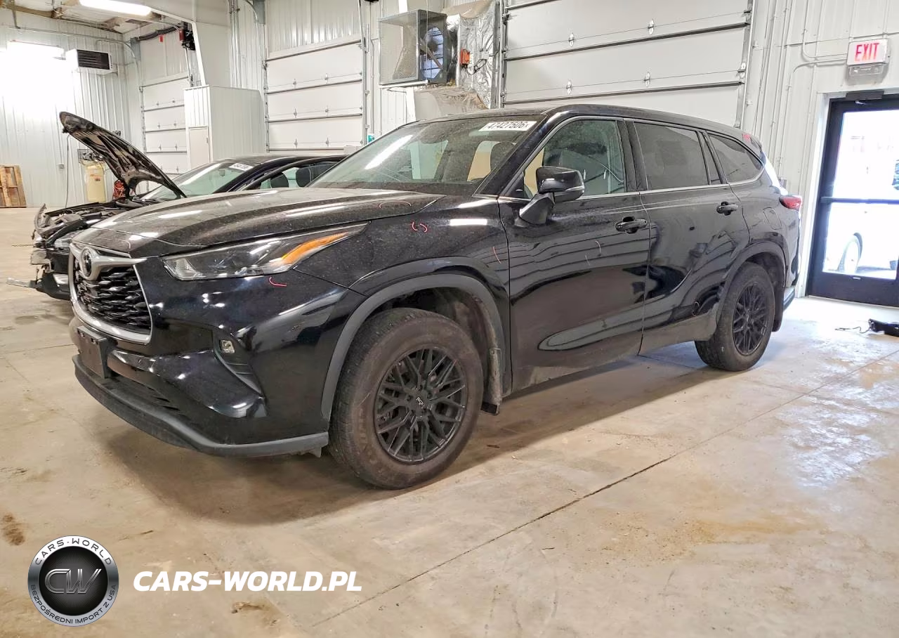 2022 Toyota Highlander Le VIN:5TDBZRBH4NS578984 - 1