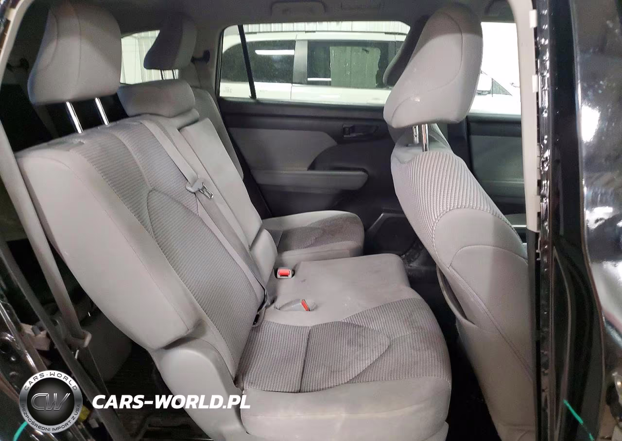 2022 Toyota Highlander Le VIN:5TDBZRBH4NS578984 - 11