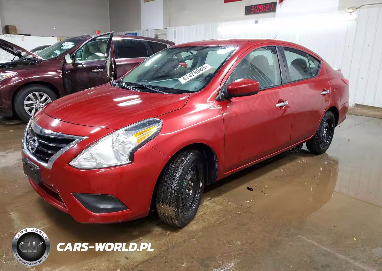 2019 Nissan Versa Sv