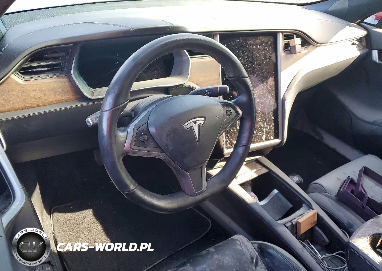 2018 Tesla Model S VIN:5YJSA1E2XJF292393 - 8