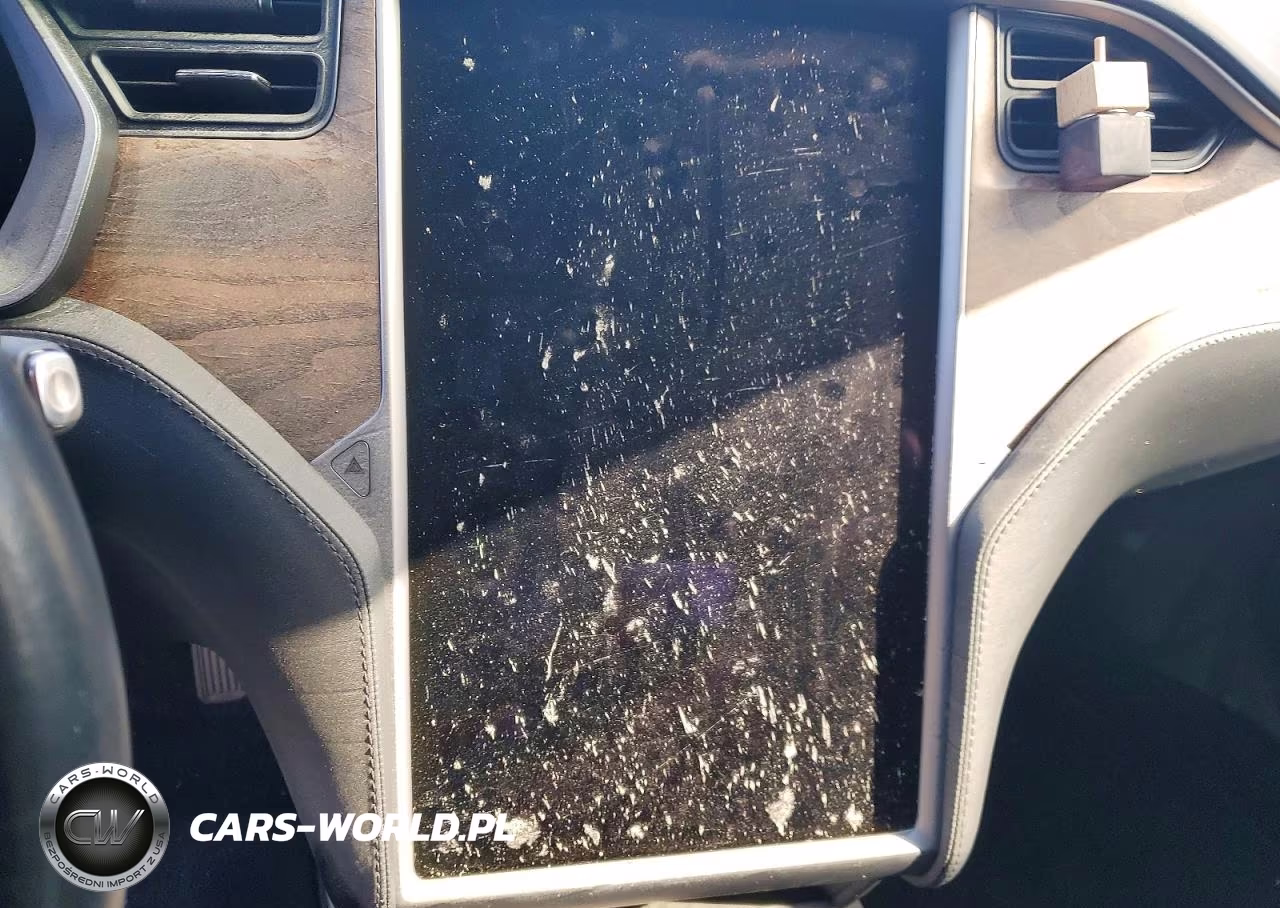 2018 Tesla Model S VIN:5YJSA1E2XJF292393 - 9
