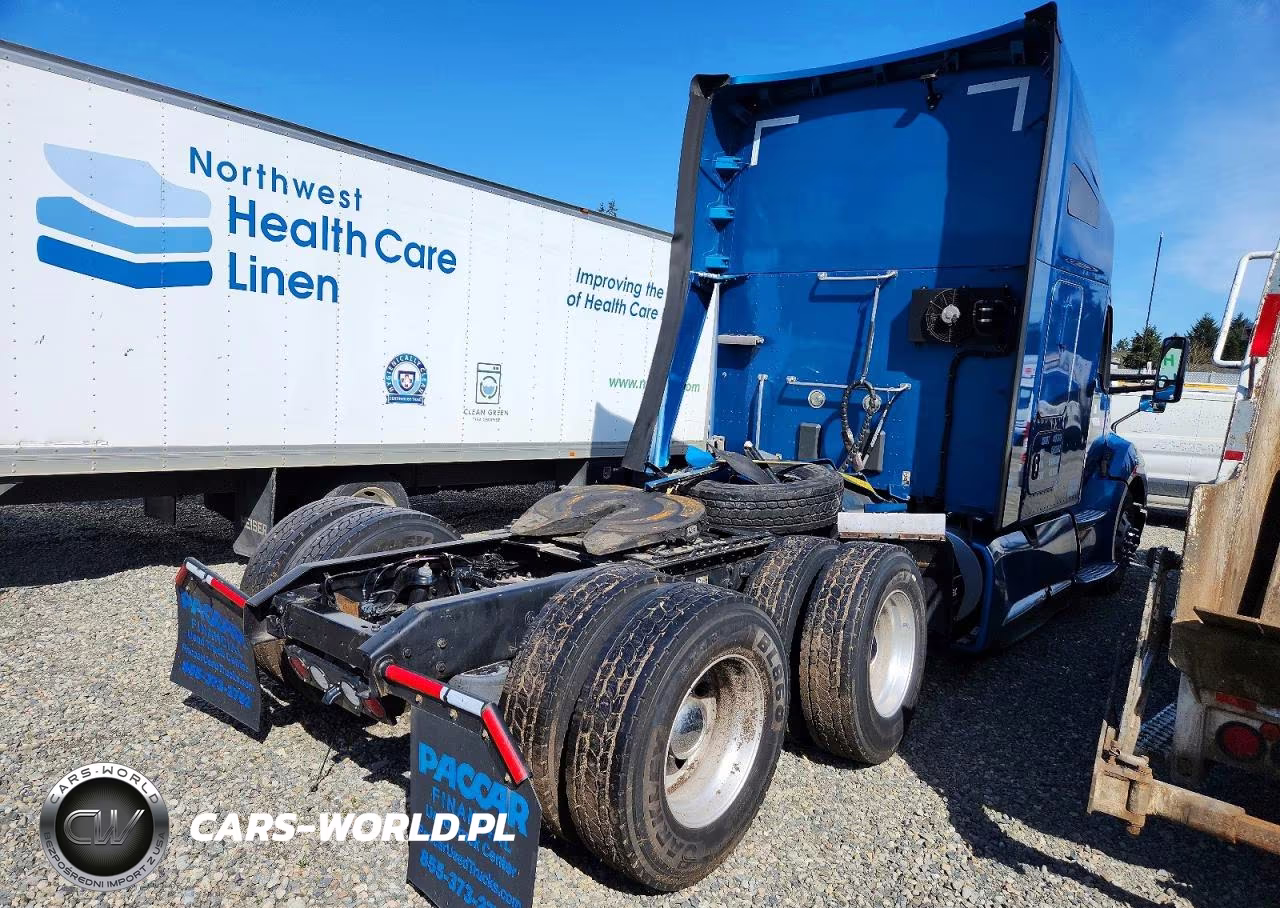 2020 Kenworth Construction T680 VIN:1XKYDP9X8LJ406398 - 4