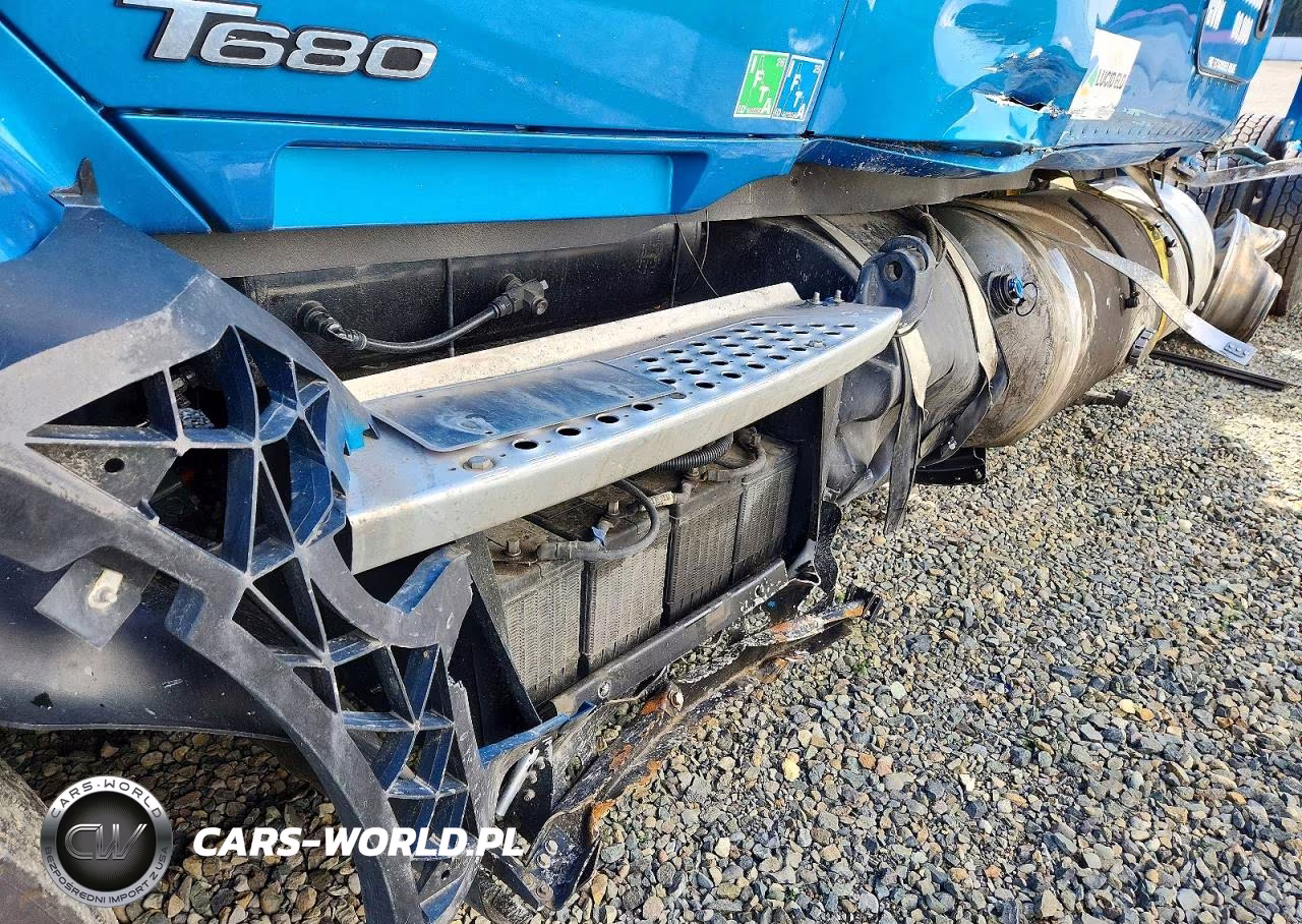 2020 Kenworth Construction T680 VIN:1XKYDP9X8LJ406398 - 9