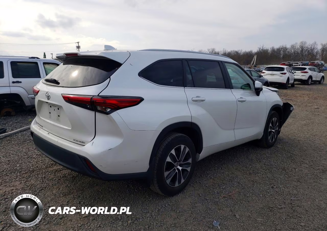 2023 Toyota Highlander Xle VIN:5TDKDRBH4PS034521 - 3