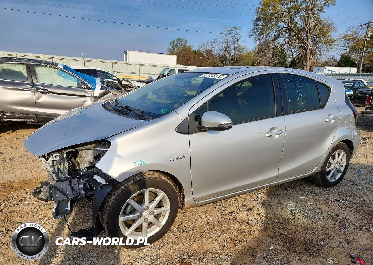 2015 Toyota Prius C Four