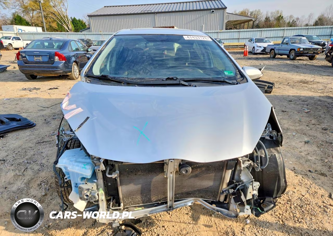 2015 Toyota Prius C Four VIN:JTDKDTB36F1089369 - 5
