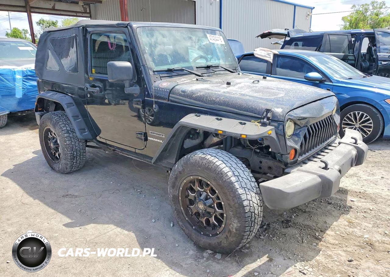 2013 Jeep Wrangler Sport VIN:1C4AJWAG6DL553899 - 4