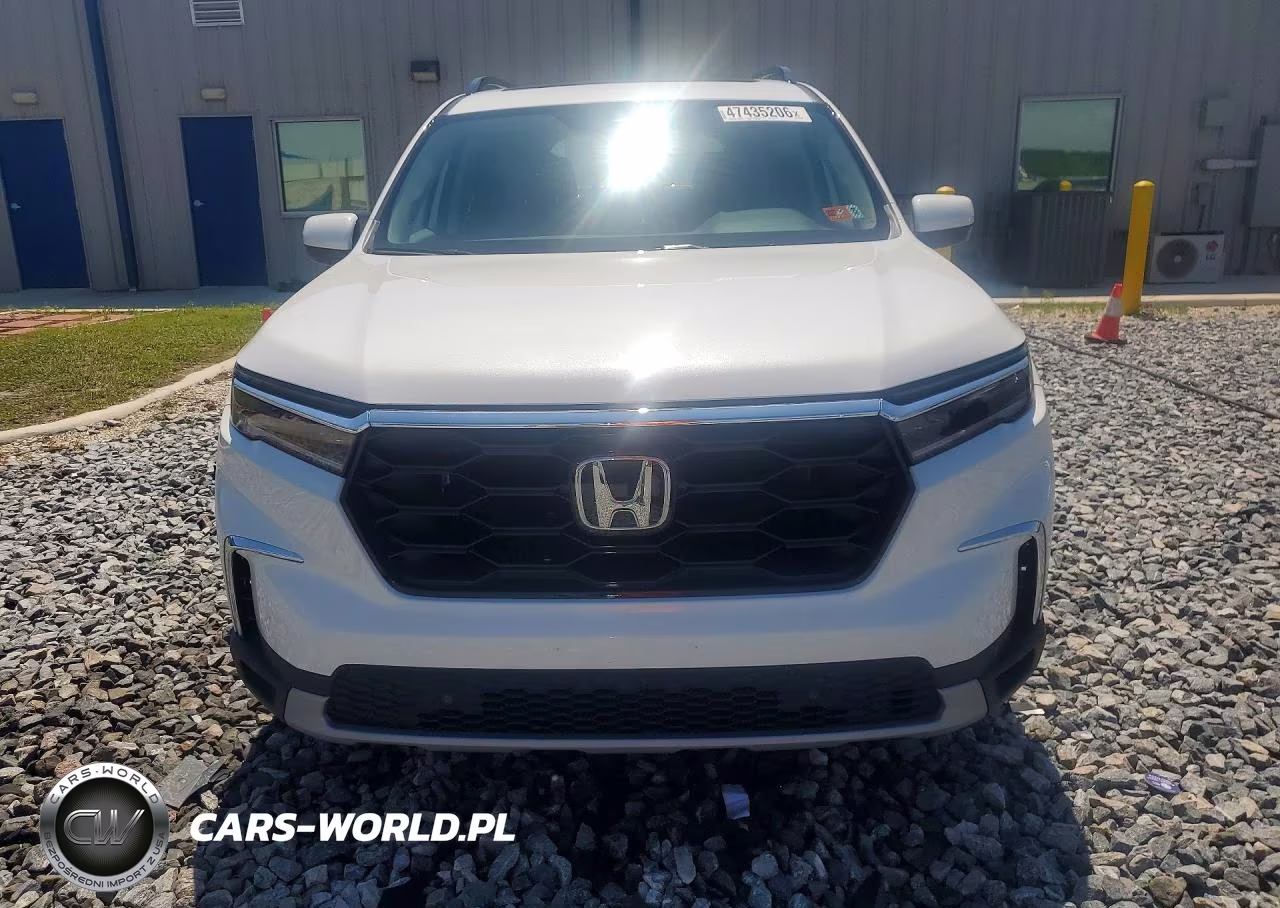 2025 Honda Pilot Touring VIN:5FNYG1H70SB176881 - 5