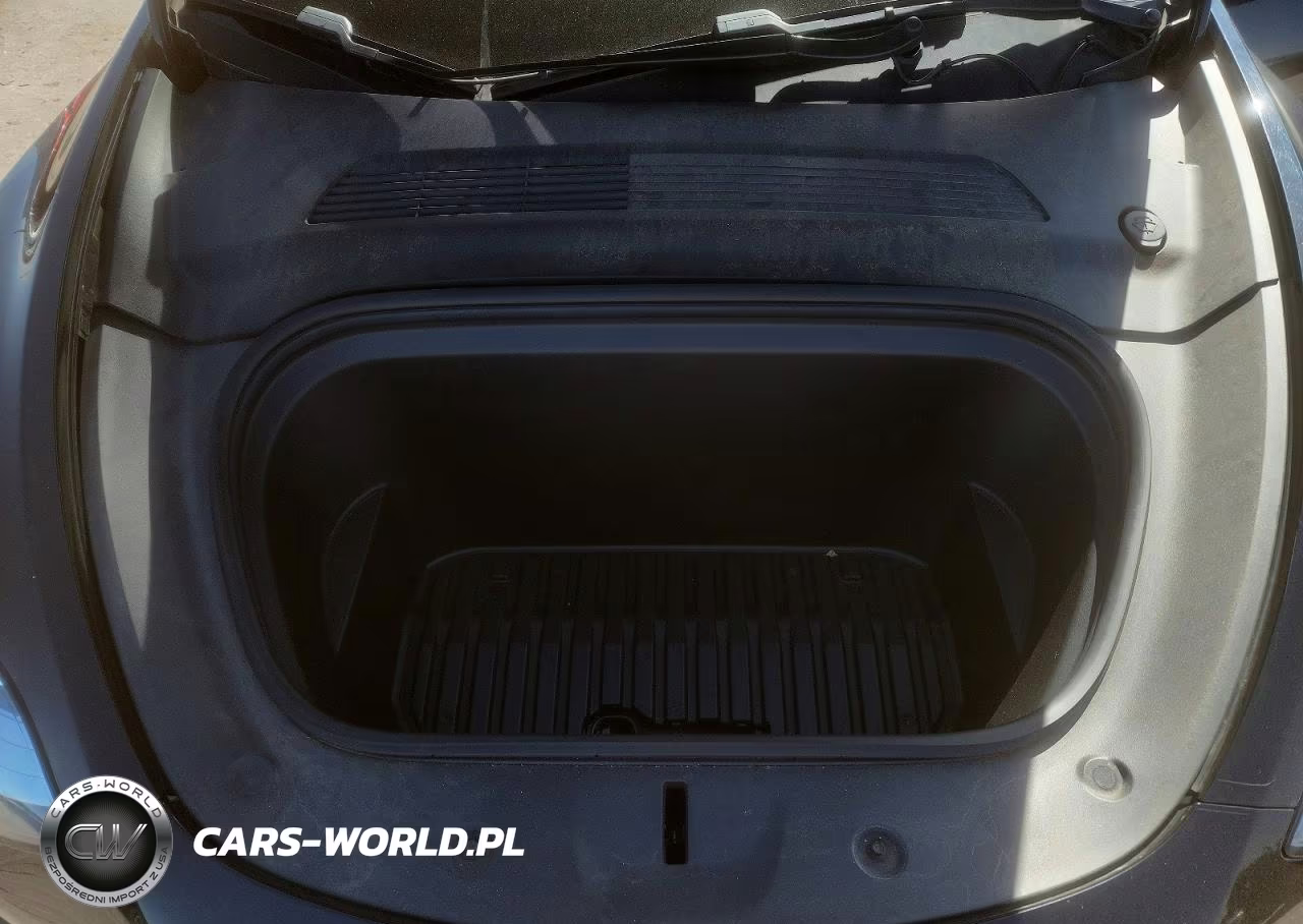 2020 Tesla Model Y VIN:5YJYGDEF0LF049997 - 12