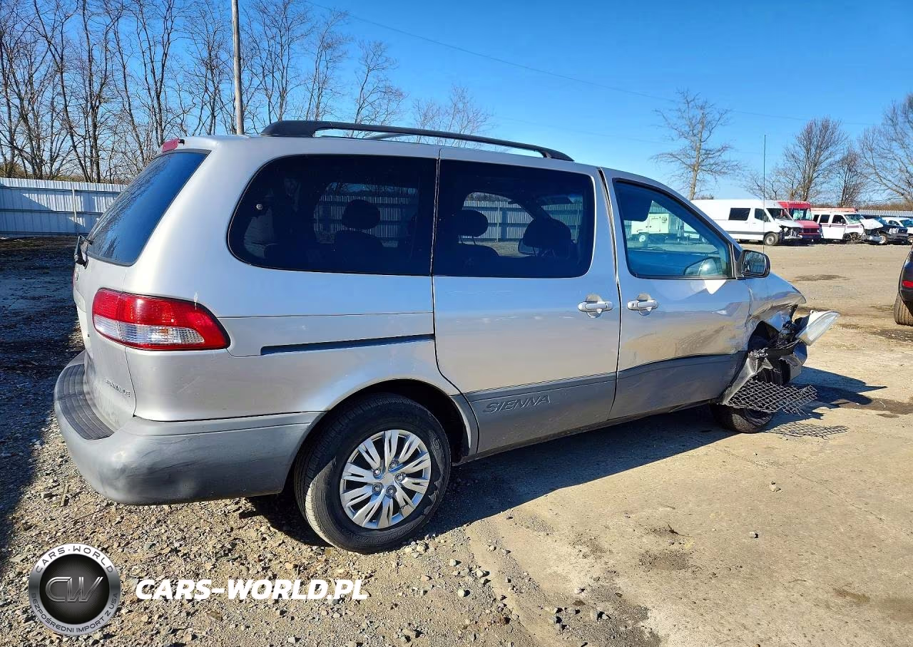 2002 Toyota Sienna Le VIN:4T3ZF13C22U453083 - 3