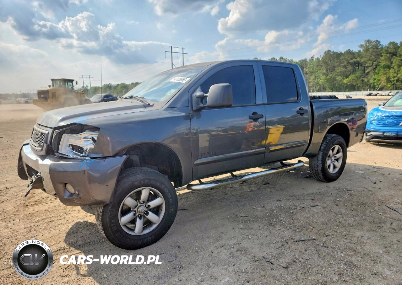 2011 Nissan Titan Sv