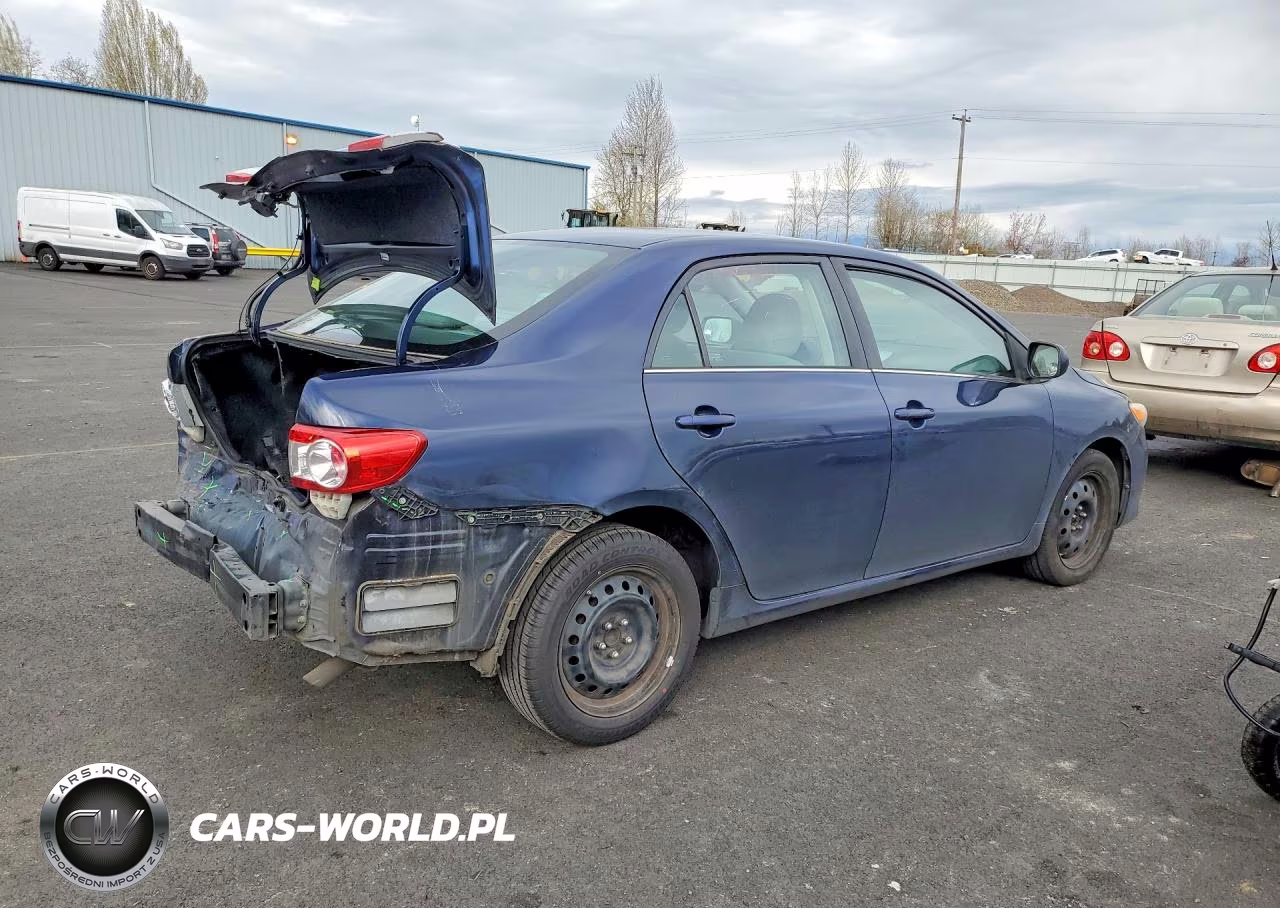 2013 Toyota Corolla Le VIN:5YFBU4EE2DP182286 - 3