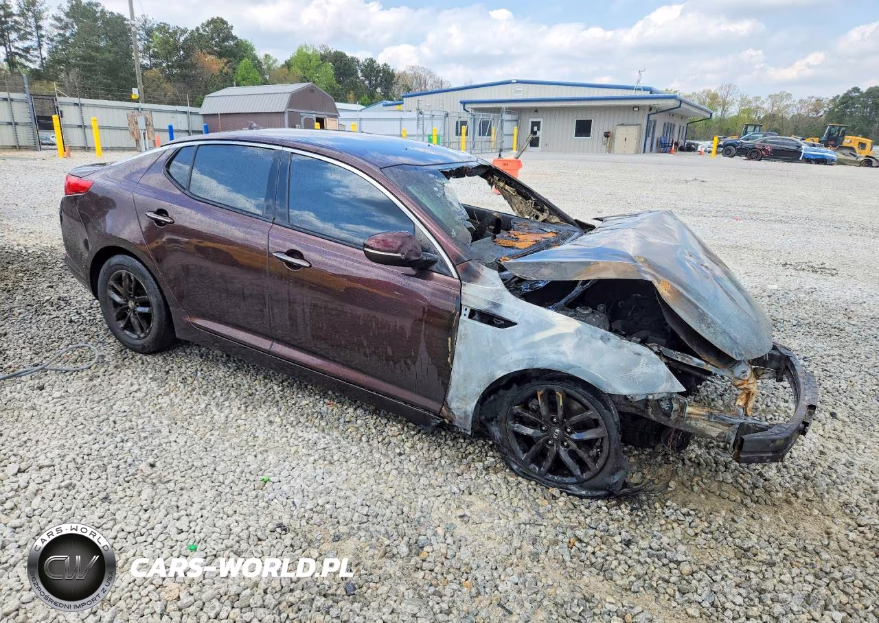 2011 Kia Optima Lx VIN:KNAGM4A72B5110394 - 4