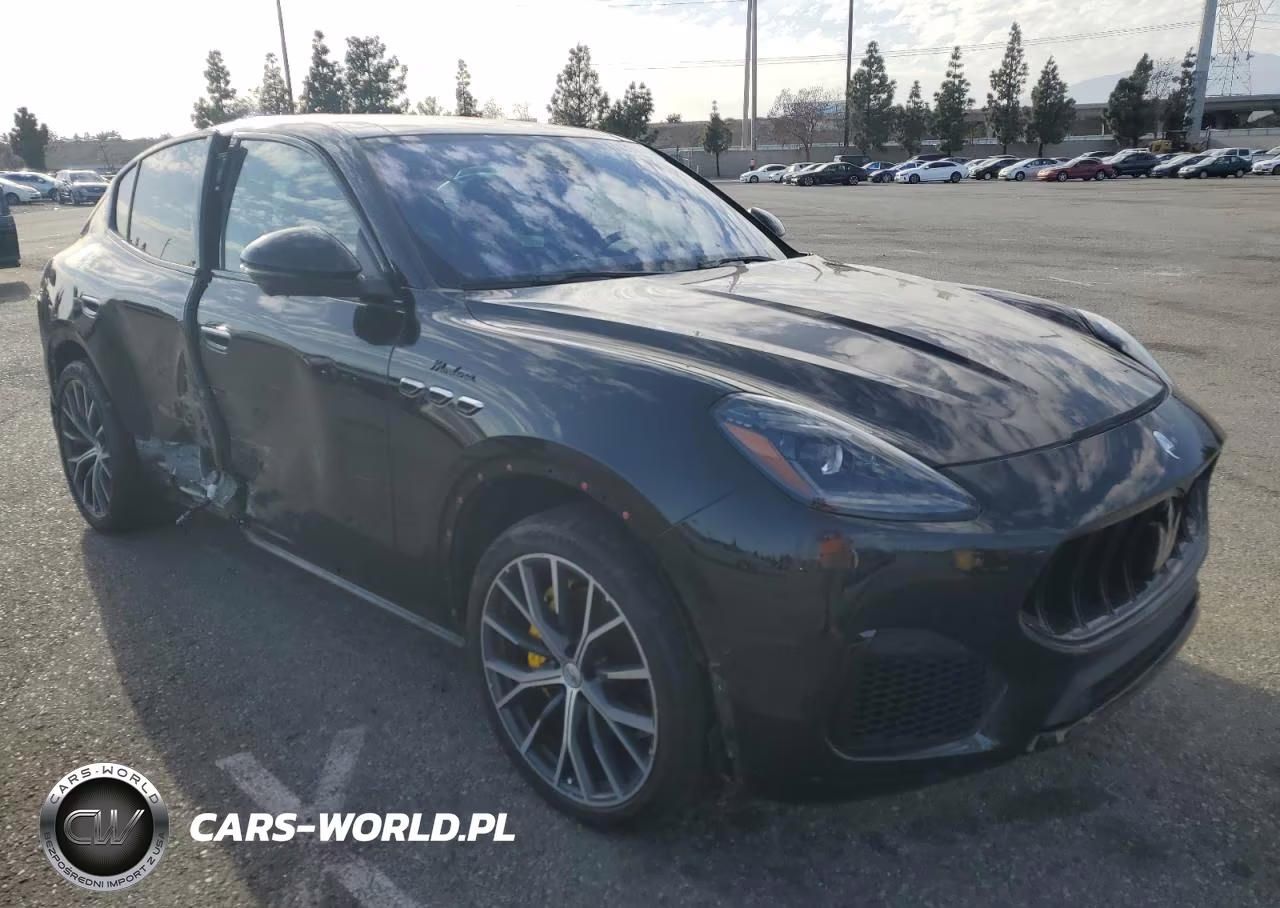 2023 Maserati Grecale Modena VIN:ZN682AVM7P7434172 - 4