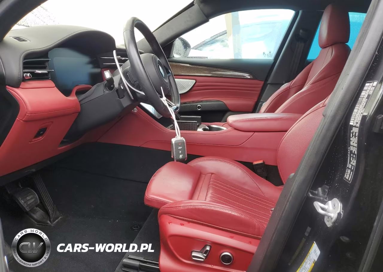 2023 Maserati Grecale Modena VIN:ZN682AVM7P7434172 - 7