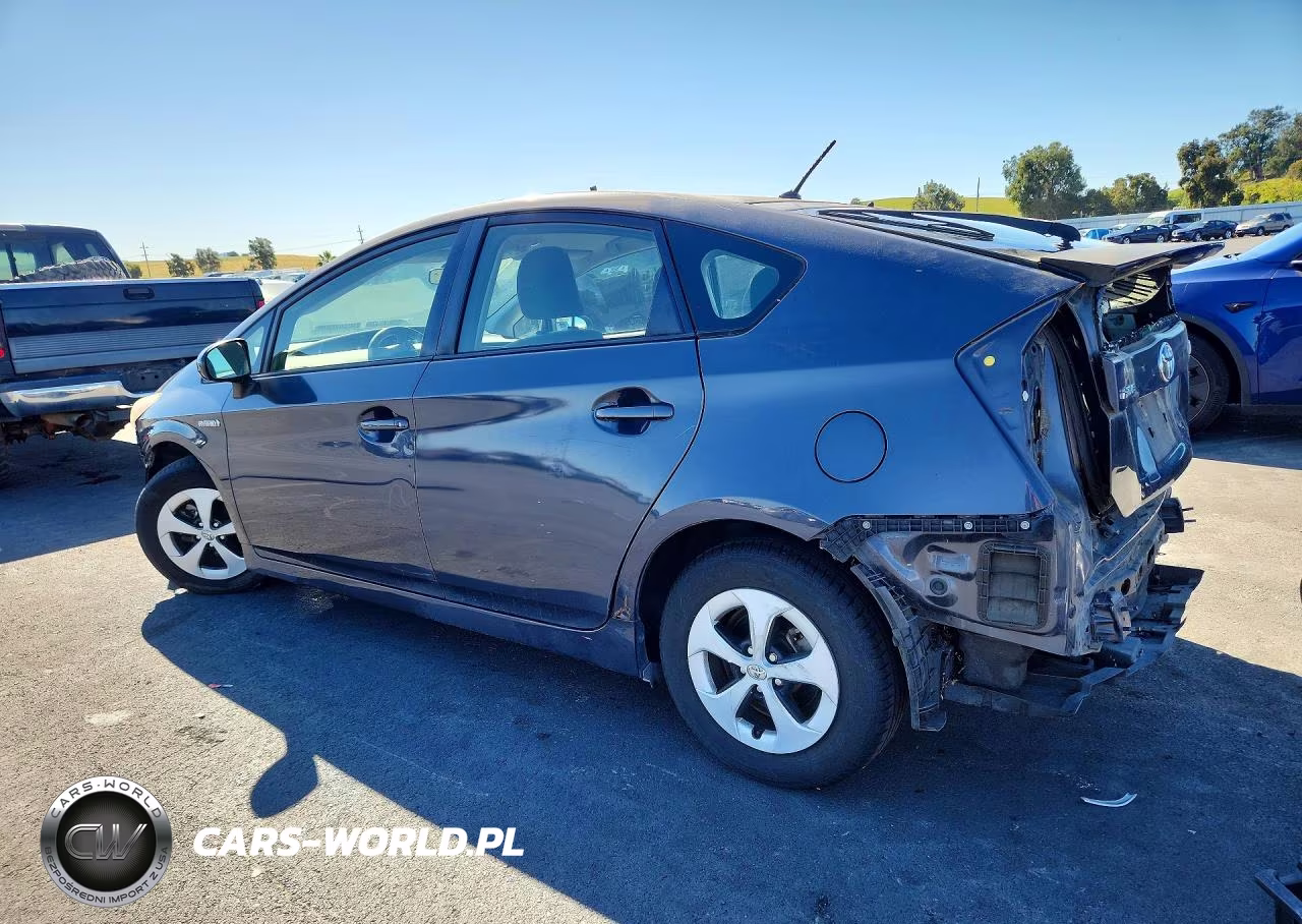 2013 Toyota Prius Two VIN:JTDKN3DU7D5652681 - 2