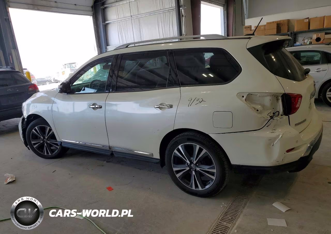 2018 Nissan Pathfinder Platinum VIN:5N1DR2MM4JC635993 - 2