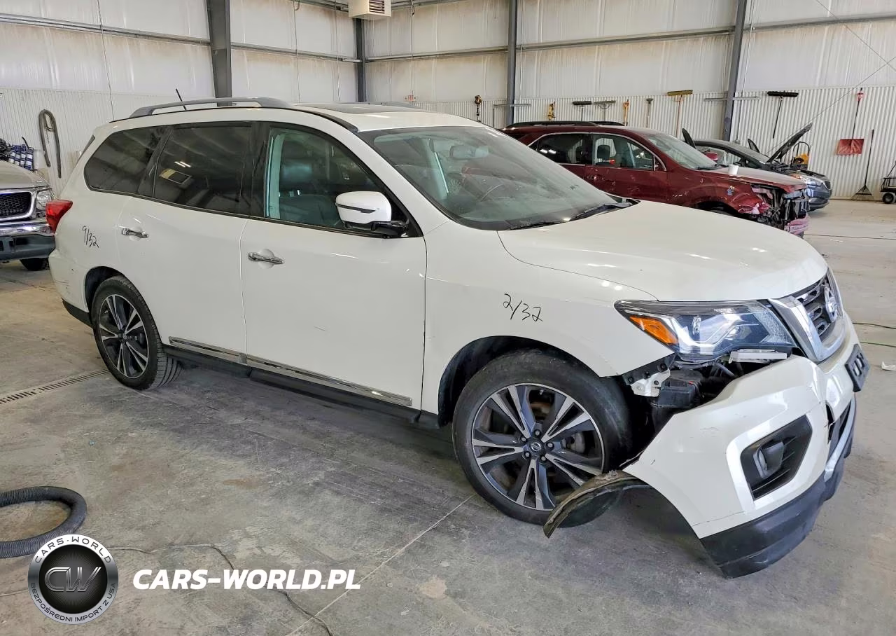 2018 Nissan Pathfinder Platinum VIN:5N1DR2MM4JC635993 - 4