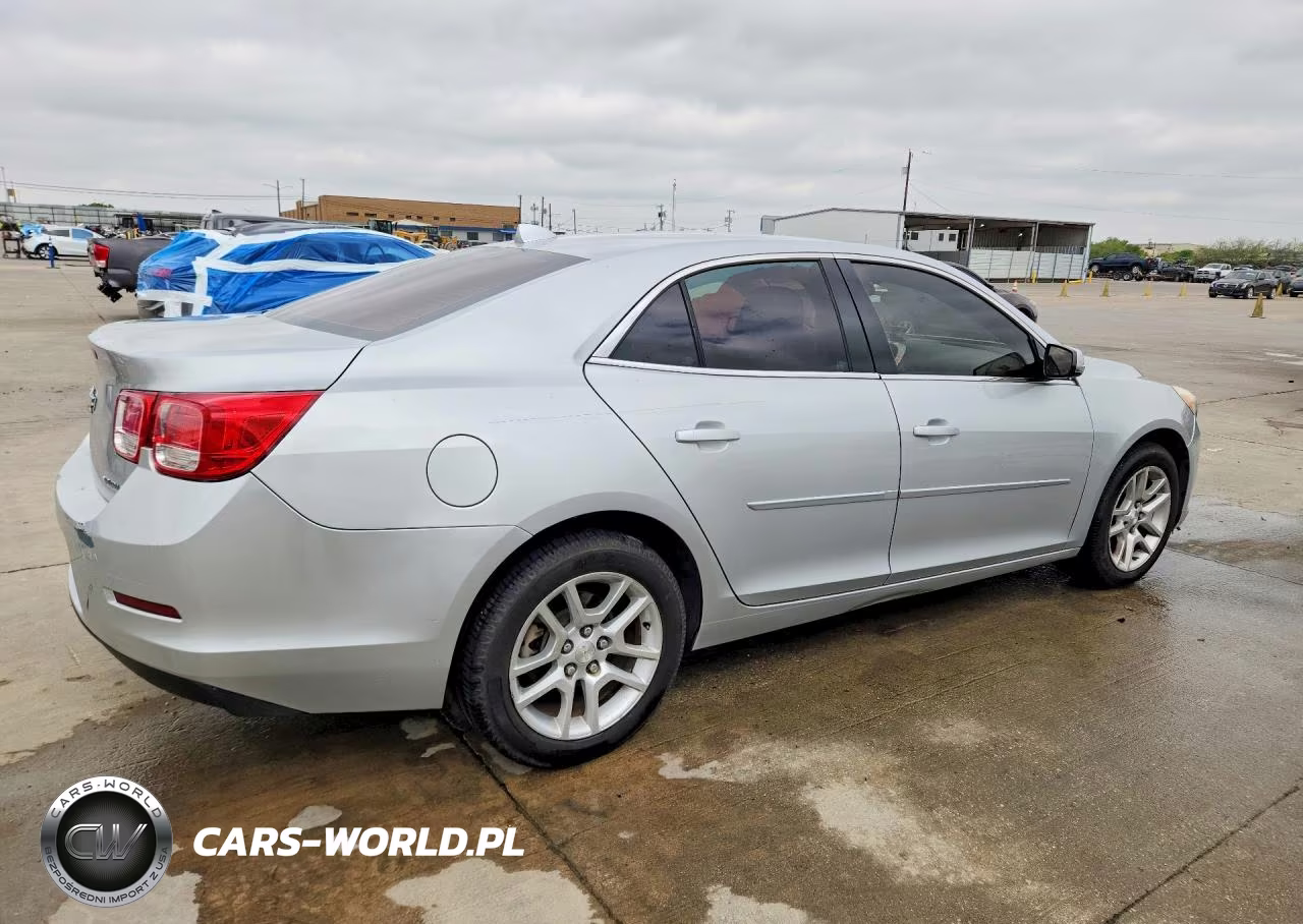 2014 Chevrolet Malibu 1Lt VIN:1G11C5SL2EF232810 - 3