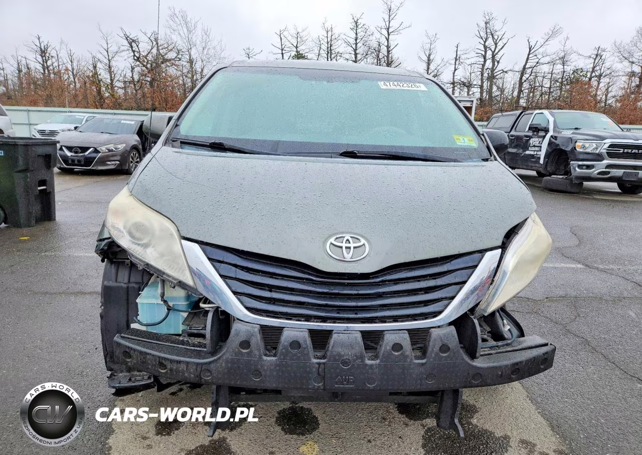 2013 Toyota Sienna Le 8-Passenger VIN:5TDKK3DC6DS325912 - 5
