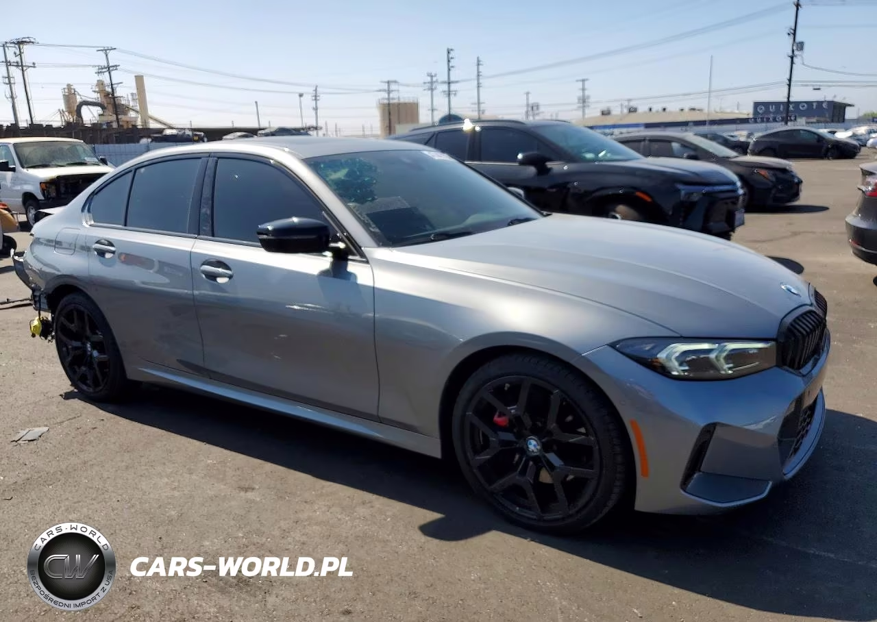 2025 BMW 330I VIN:3MW69CW08S8F39030 - 4