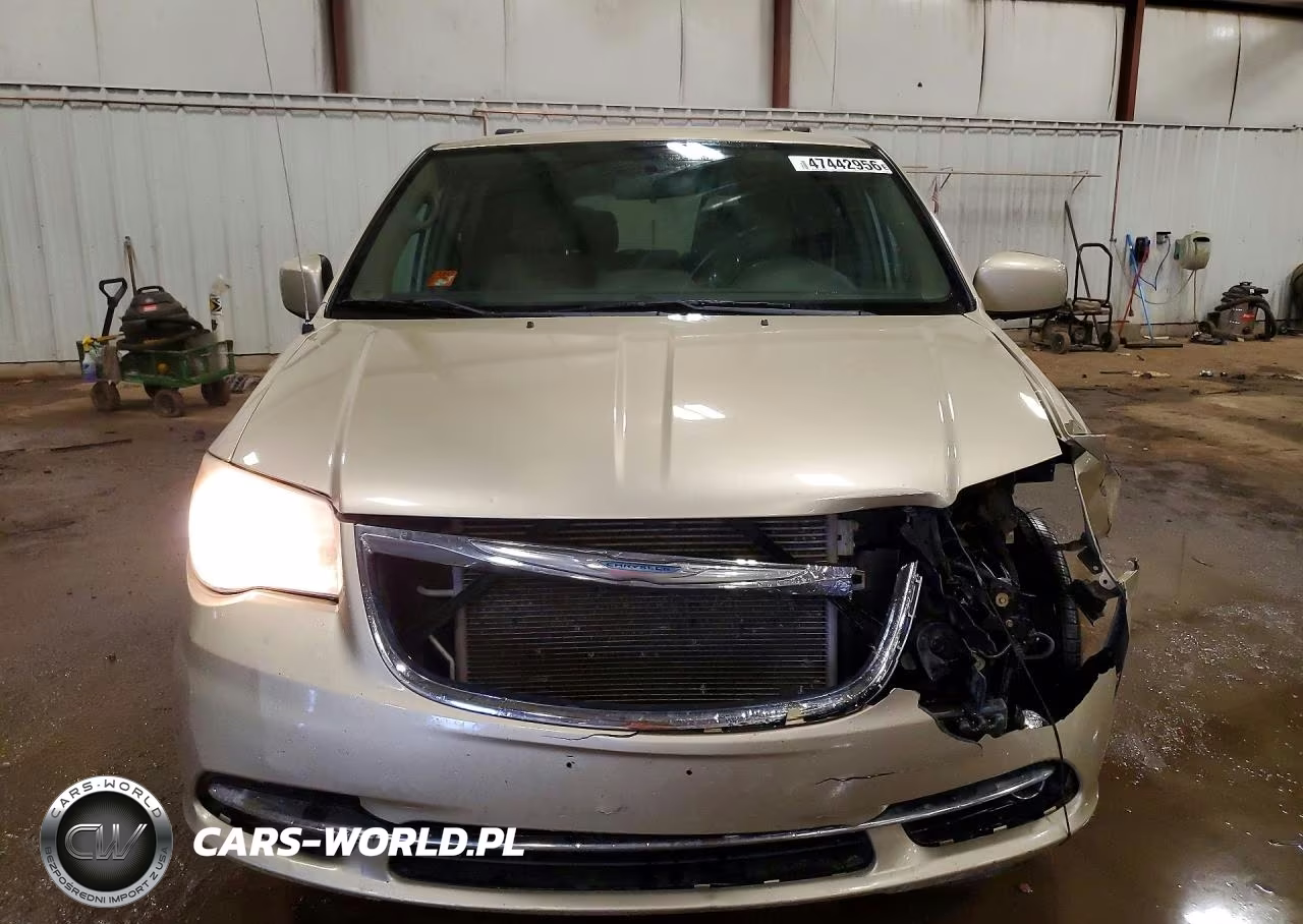 2011 Chrysler Town & Country Touring VIN:2A4RR5DG5BR608083 - 5