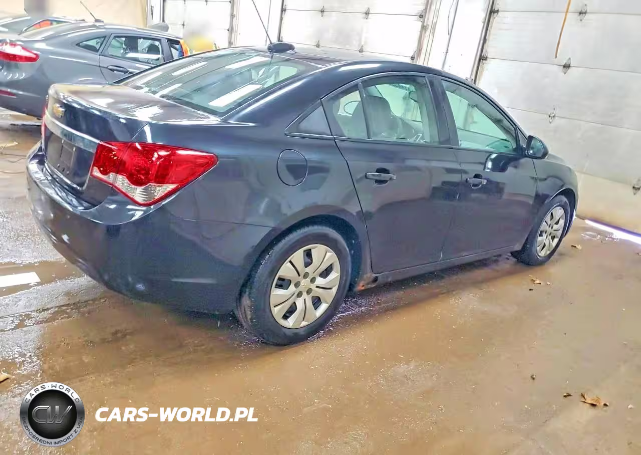 2015 Chevrolet Cruze Ls VIN:1G1PA5SH9F7131125 - 3