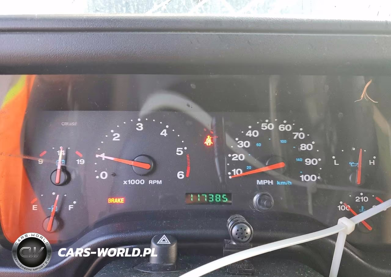 2005 Jeep Wrangler X VIN:1J4FA39S45P310092 - 9