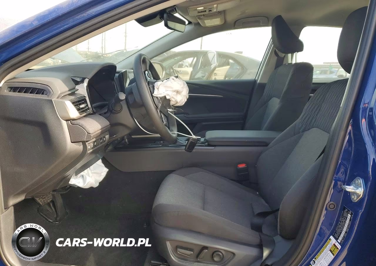 2026 Toyota Camry Le VIN:4T1DAACK8TU250001 - 7