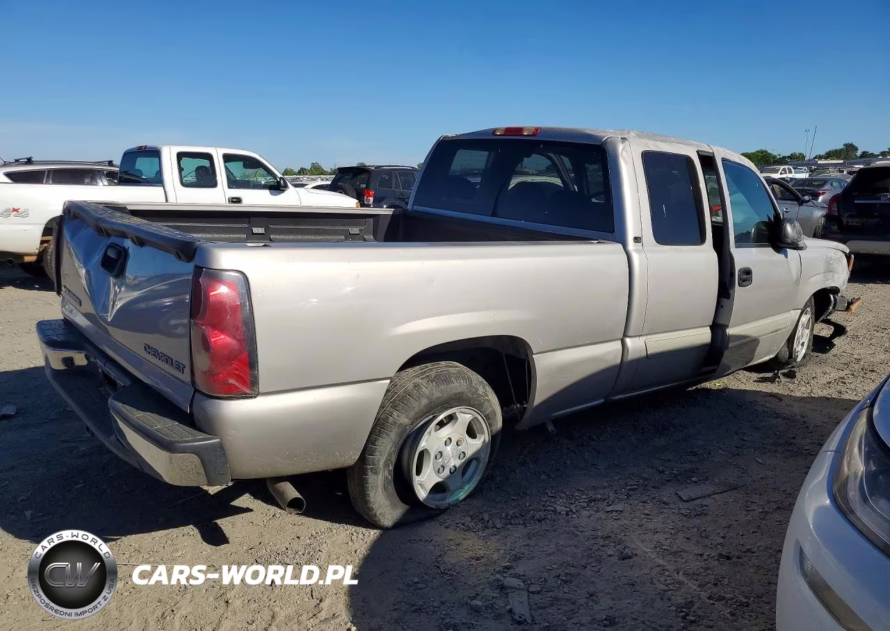 2004 Chevrolet Silverado C1500 VIN:2GCEC19V841290483 - 3