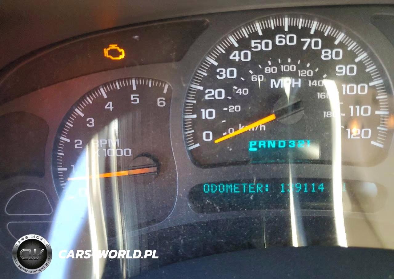 2004 Chevrolet Silverado C1500 VIN:2GCEC19V841290483 - 9