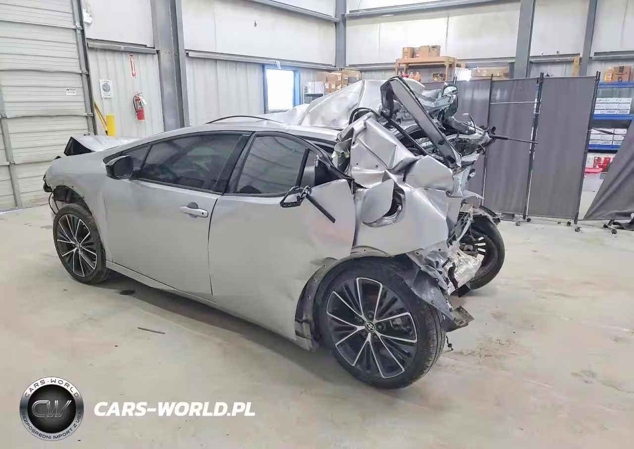 2024 Toyota Prius Le VIN:JTDACAAU6R3031946 - 2