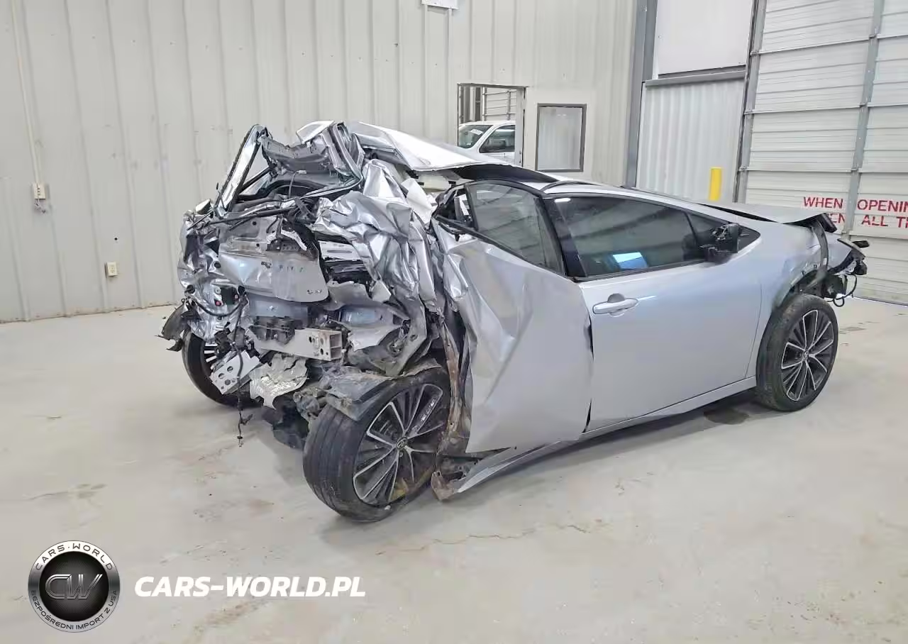 2024 Toyota Prius Le VIN:JTDACAAU6R3031946 - 3