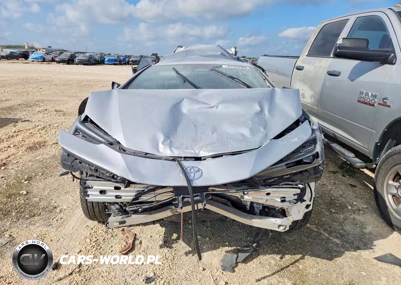 2024 Toyota Prius Le VIN:JTDACAAU6R3031946 - 5