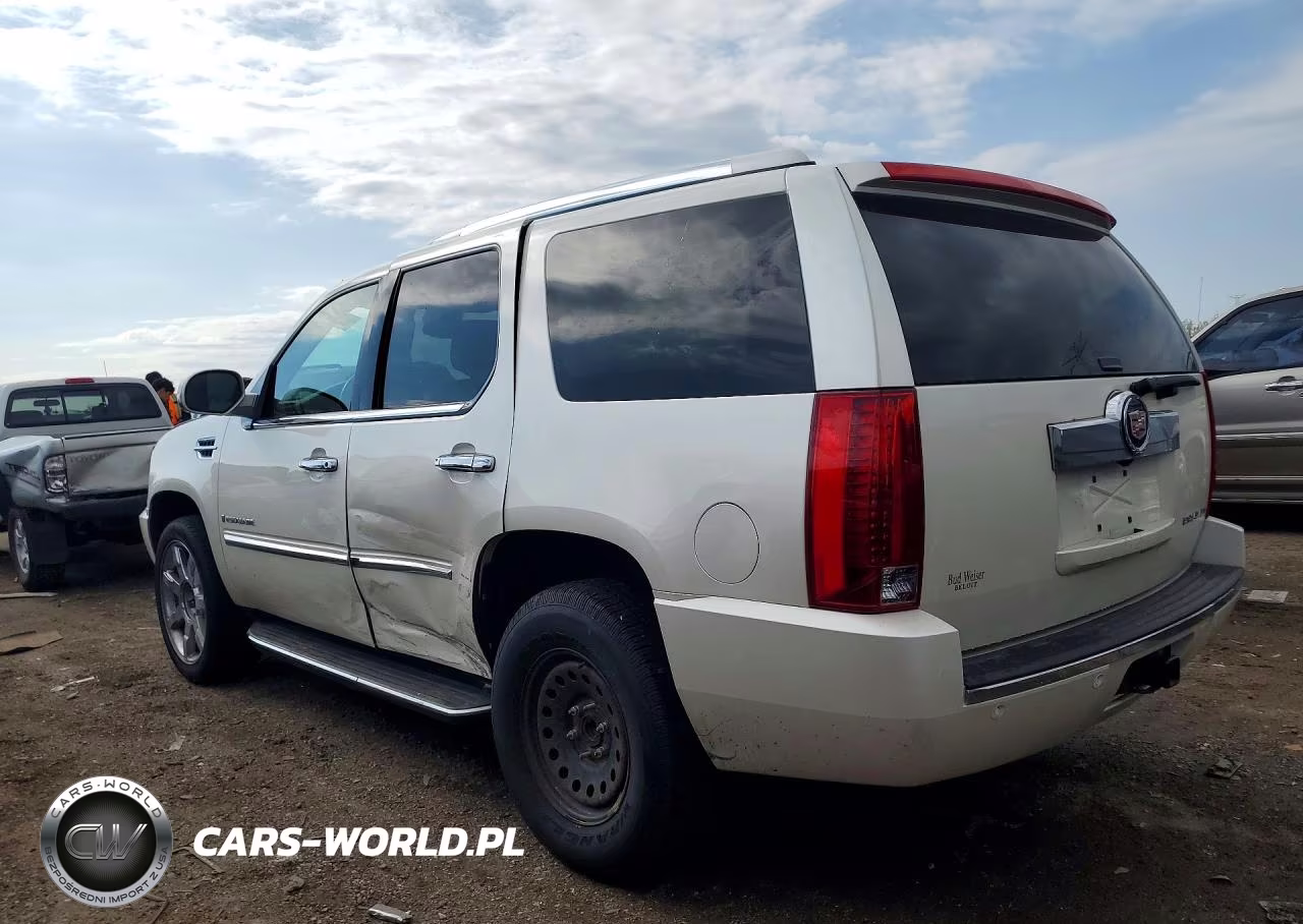 2008 Cadillac Escalade Luxury VIN:1GYFK63808R202329 - 2