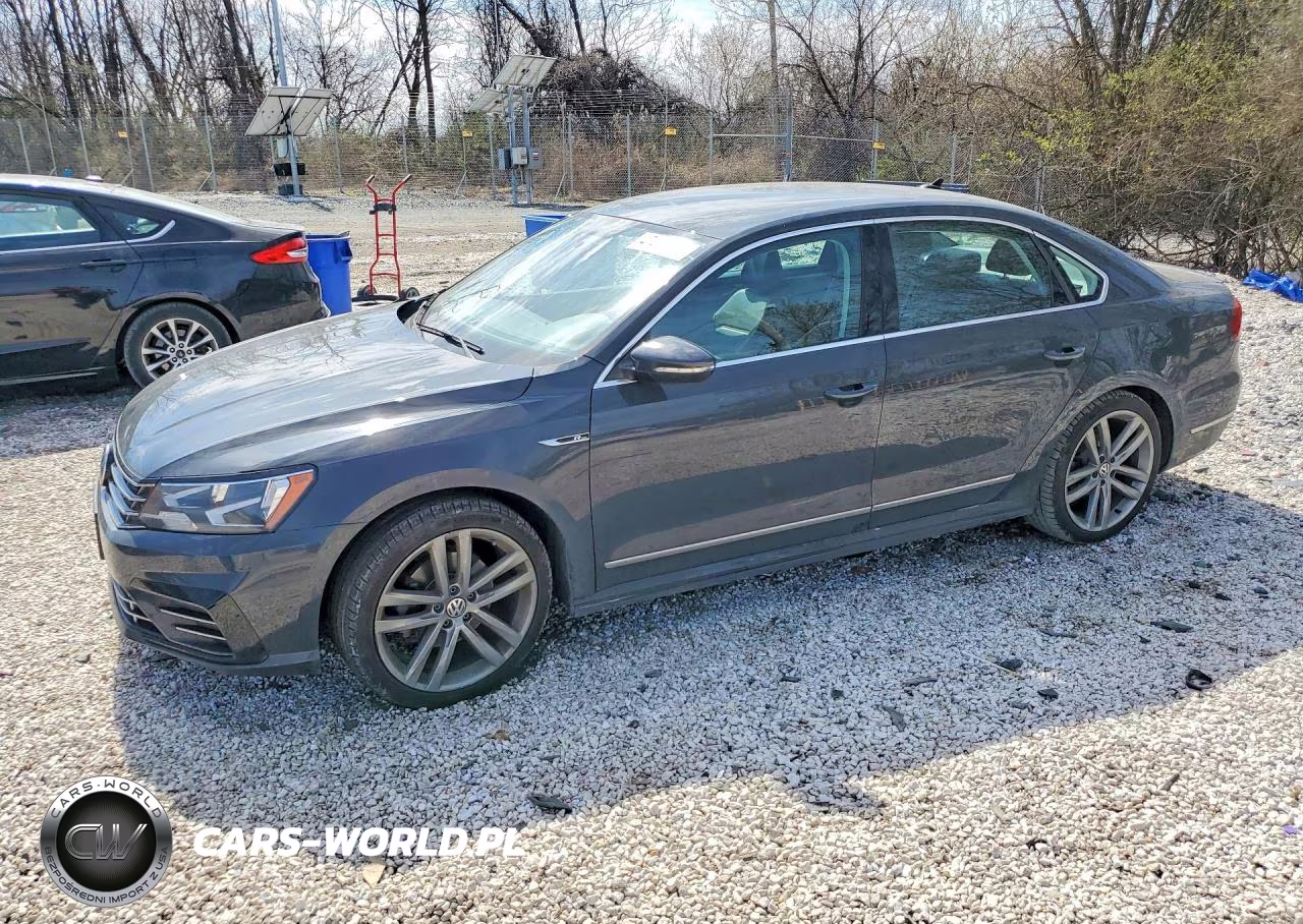 2017 Volkswagen Passat R-Line – zdjęcie 1 z 12