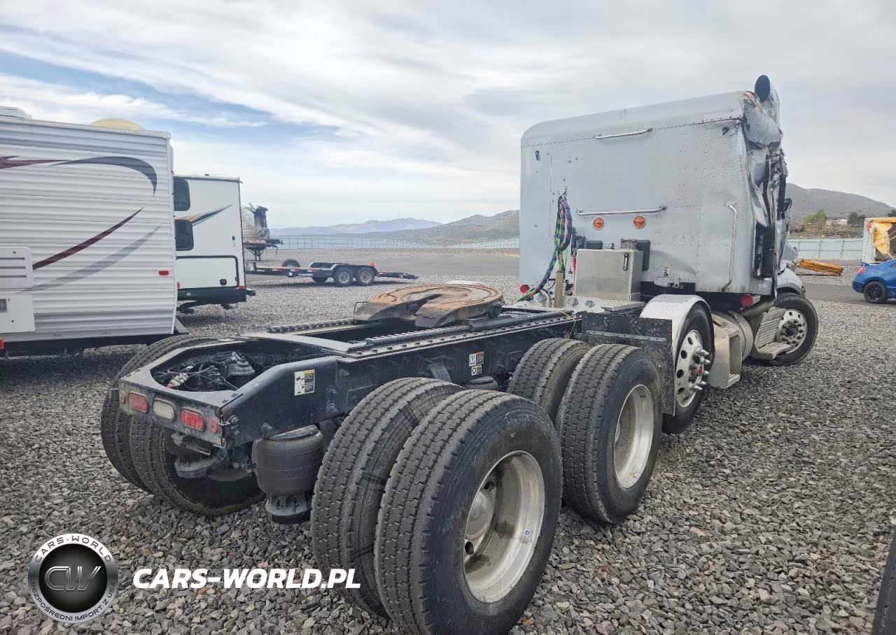 2026 Peterbilt 567 Semi Truck VIN:1XPCP40X9TD807917 - 4