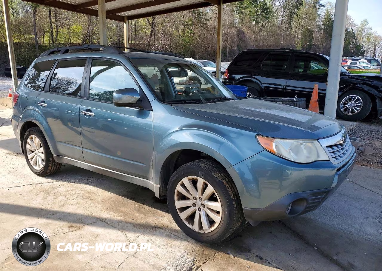 2013 Subaru Forester Limited VIN:JF2SHAFC8DH415195 - 4