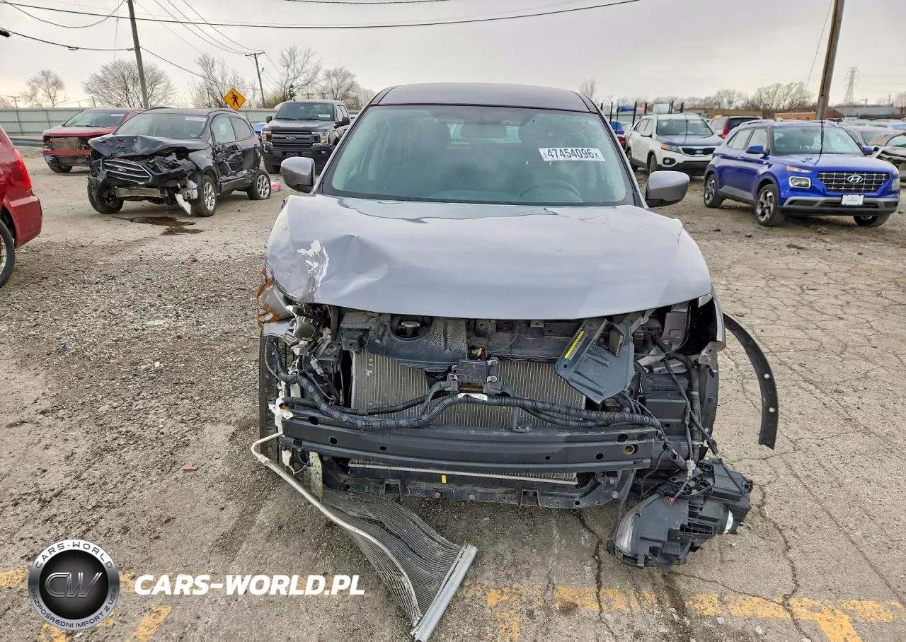 2018 Nissan Rogue S VIN:KNMAT2MV3JP575716 - 5