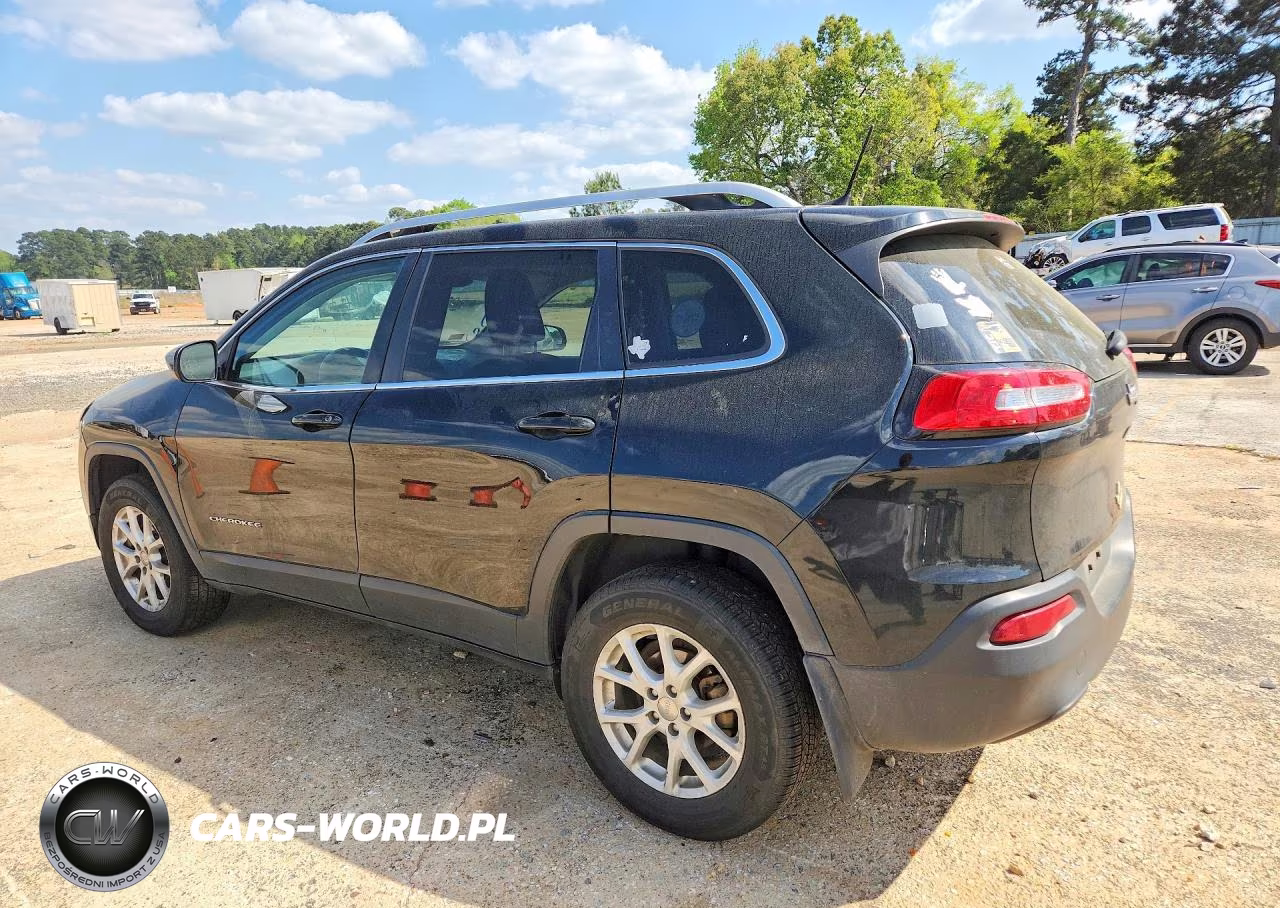 2018 Jeep Cherokee Latitude VIN:1C4PJLCB5JD513362 - 2