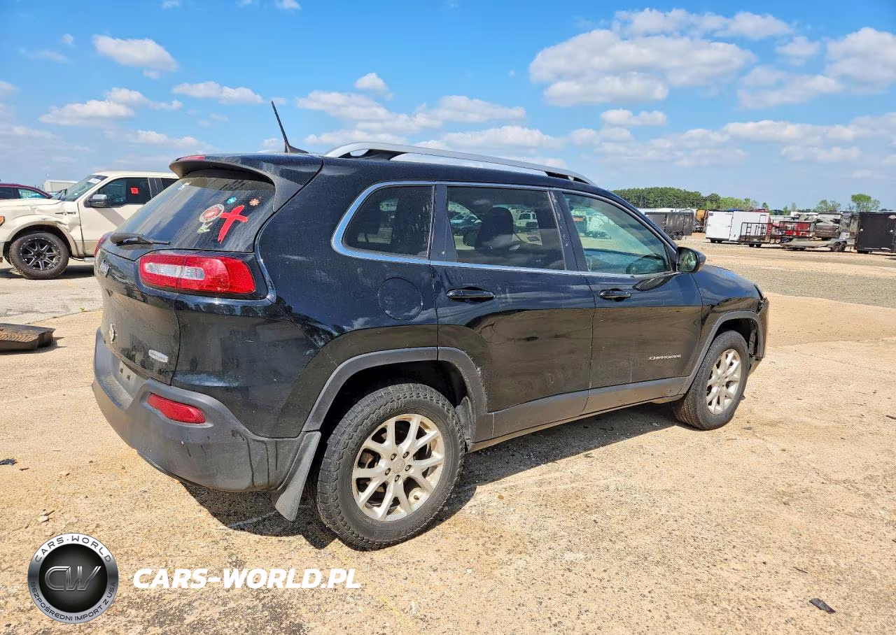 2018 Jeep Cherokee Latitude VIN:1C4PJLCB5JD513362 - 3