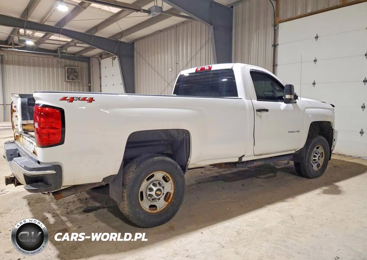 2018 Chevrolet Silverado K2500 Heavy Duty VIN:1GC0KUEG1JZ228285 - 3