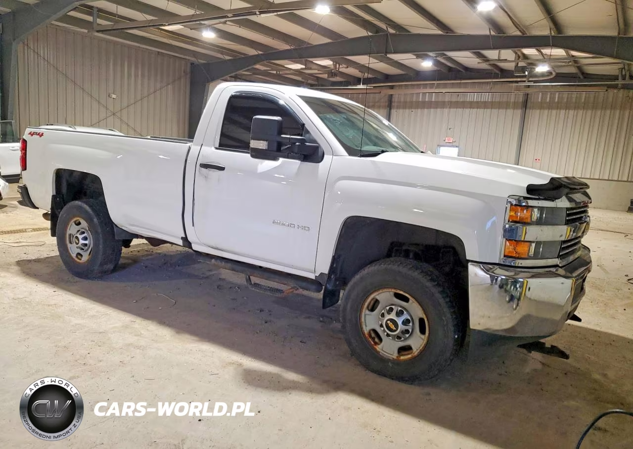 2018 Chevrolet Silverado K2500 Heavy Duty VIN:1GC0KUEG1JZ228285 - 4